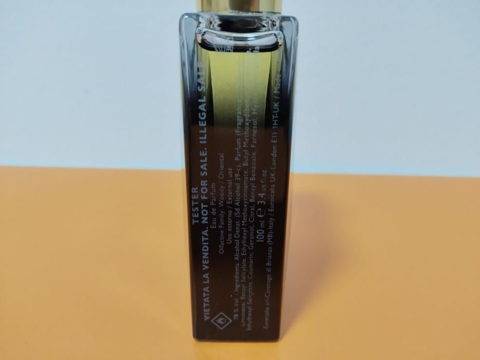 Парфюм Versace oud noir