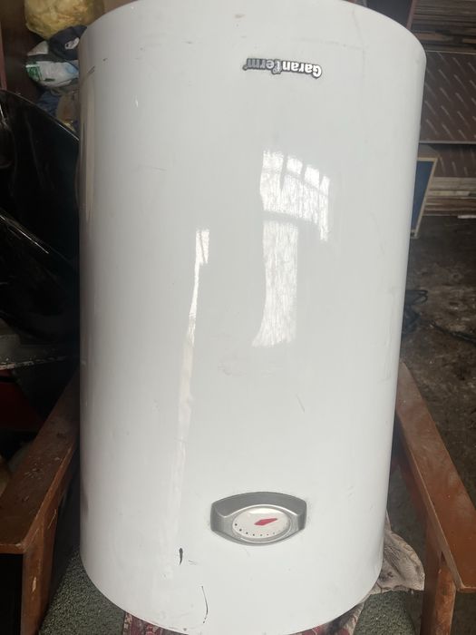 Бойлер аристон работает