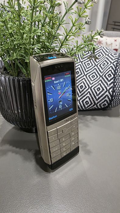TAG Heuer Meridiist – Luxury Mobile Phone