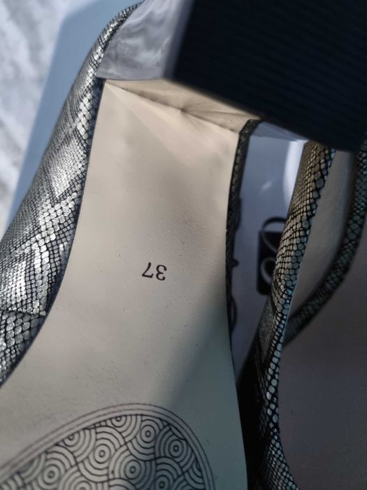 Pantofi cu toc Baldaccini nr.37 culoare auriu