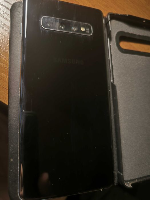 Samsung S10+ 8GB/128GB – идеален, с аксесоари