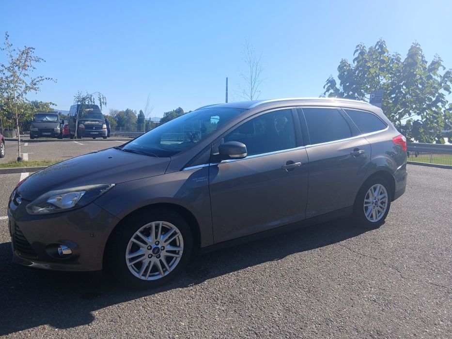 FORD Focus 2013 — imagine 5