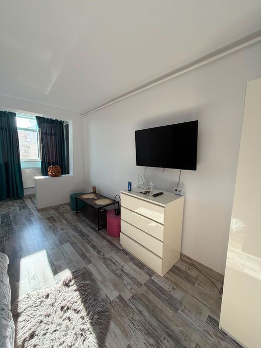 Vand garsoniera 32 mp