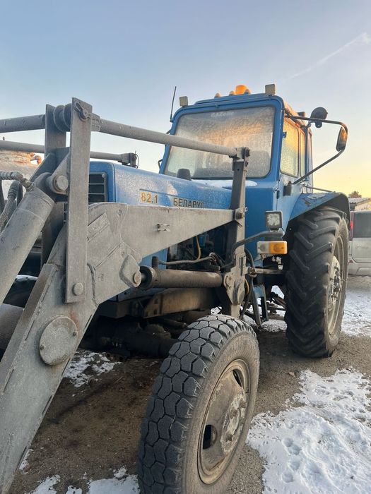 продаю трактор МТЗ -82 с маленькой кабиной. Задний и передний привод р