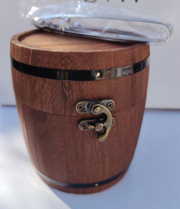 Pahar wisk3y cadou pt persoane născute în  1965