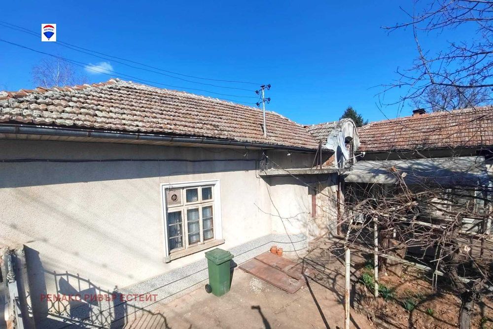 Продава се Къща в Борово - 200 кв.м за 80 €/кв.м - Снимка #2