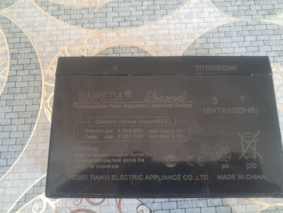 акумулятор китайской фирмы