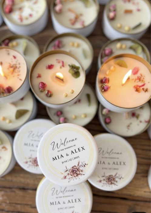 Подаръчета за сватби кръщенета поводи свещи