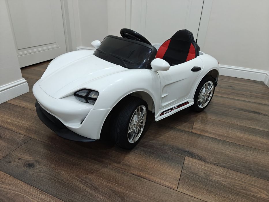 Продам электромобиль детский Porsche Taycan