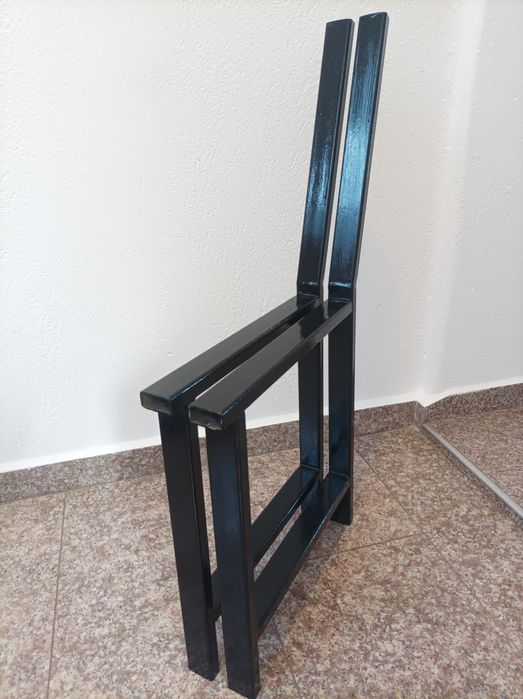 Крака за градинска пейка