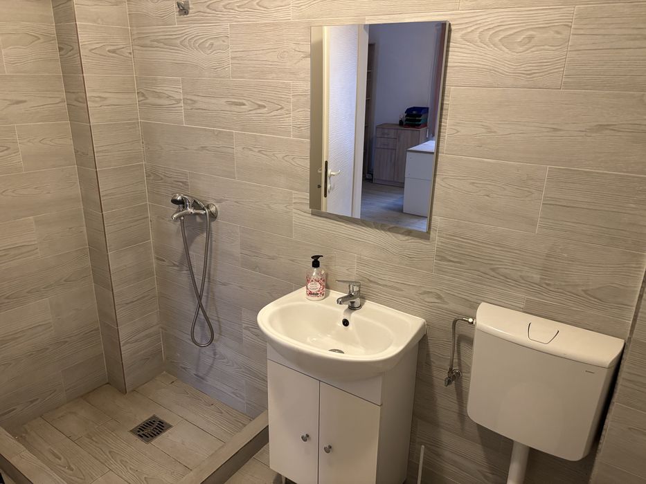 Inchiriez birou in deva