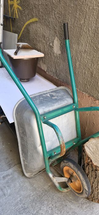 Тачка тележка для сада