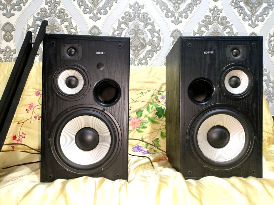 Edifier R2800. Мощные колонки