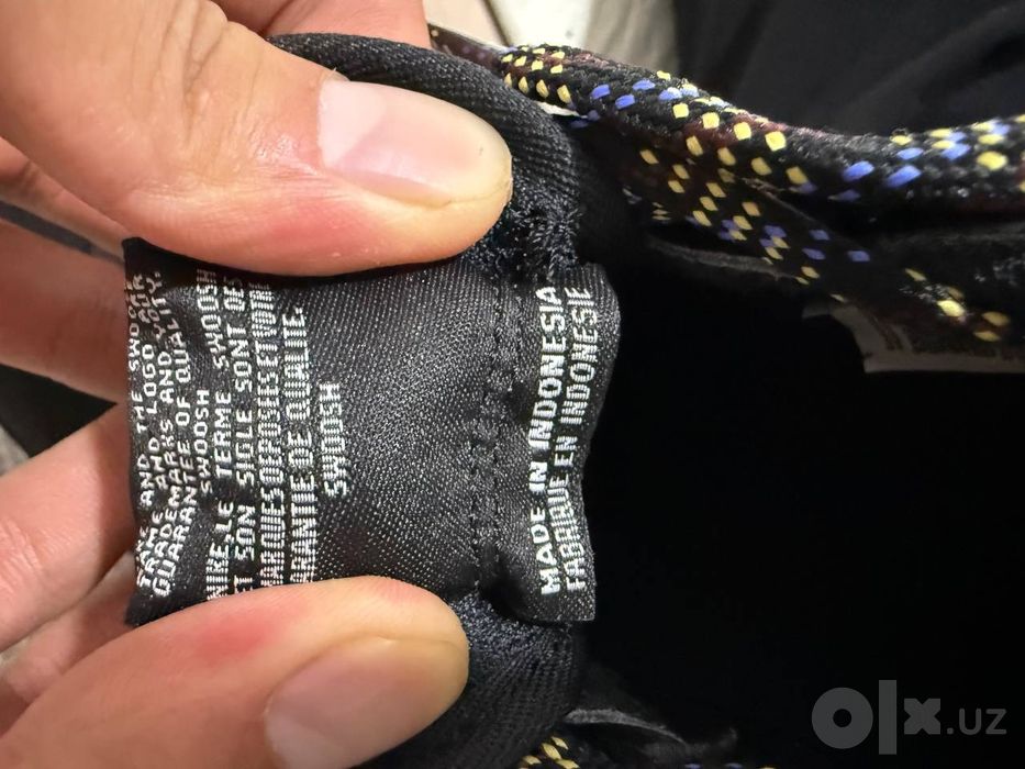 женский кроссовки оригинал Nike 39 р