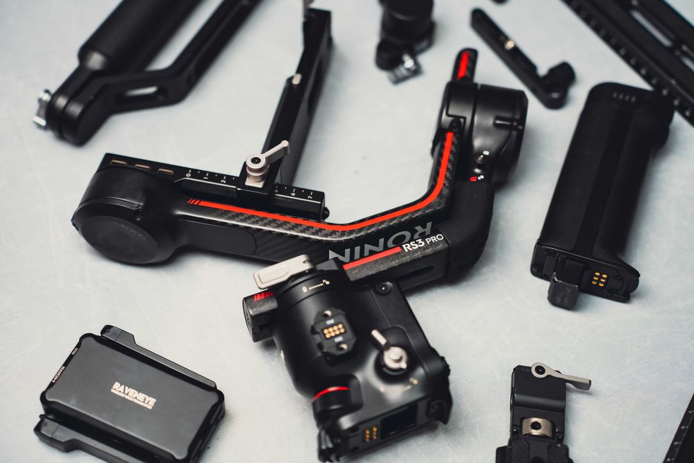 DJI RS 3 Pro Combo – Пълен комплект, много добро състояние