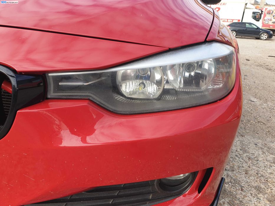 Far Stanga FARA Xenon BMW Seria 3 F30 F31 2011 - 2015 [K1141]