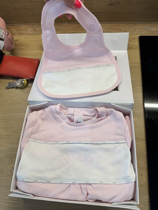 Комплект ромпър и лигавник Boss