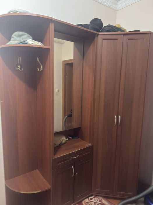 Продается шкаф для прихожей
