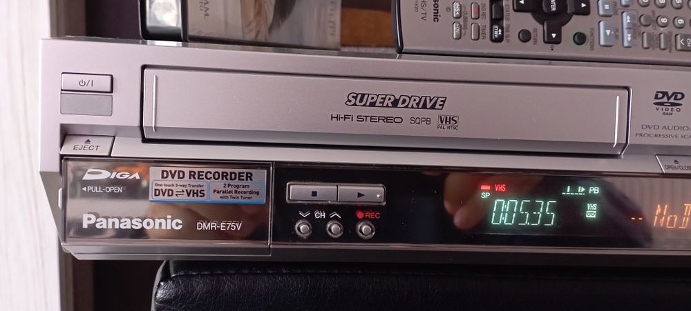 Panasonic VHS-DMR E75V DVD Записвачка!