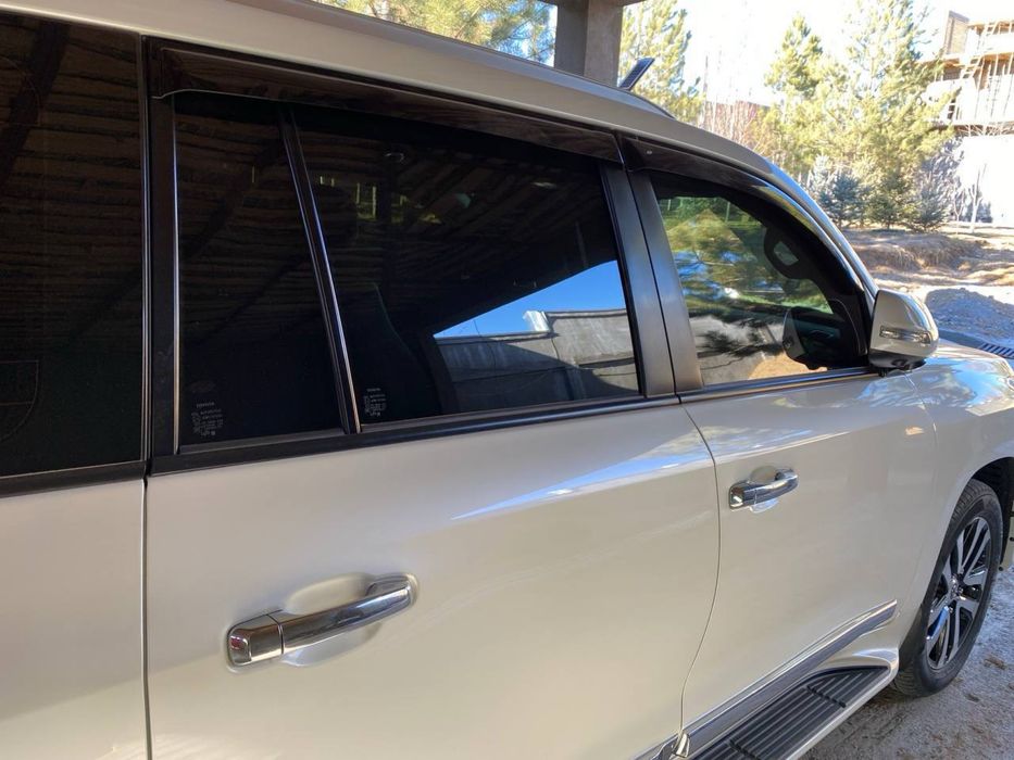 Ветровики (дефлекторы окон) Toyota Land Cruiser 200 / Lexus LX570