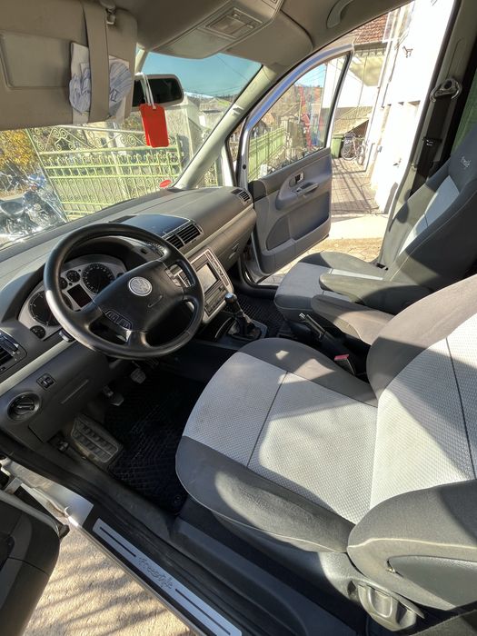 VW Sharan model freestyle 7 locuri, motor 2.0TDI, 140CP