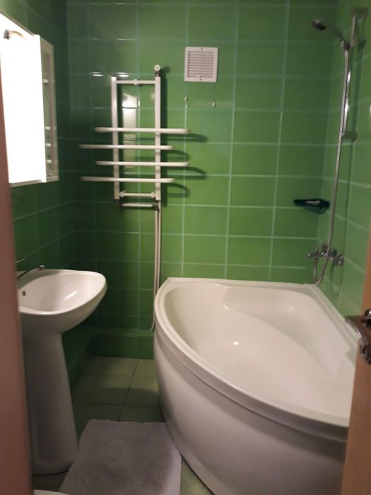 PF închiriez ap 3 camera et 1 zona Decebal,