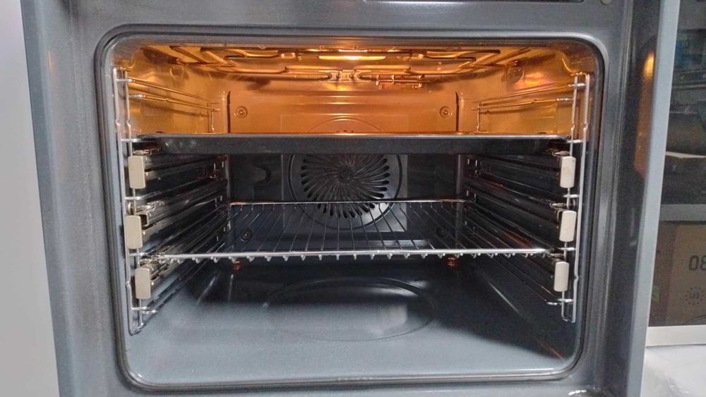 А+ Комплект Мултифункционална Фурна за вграждане + Плот AEG-AЕГ 74 л