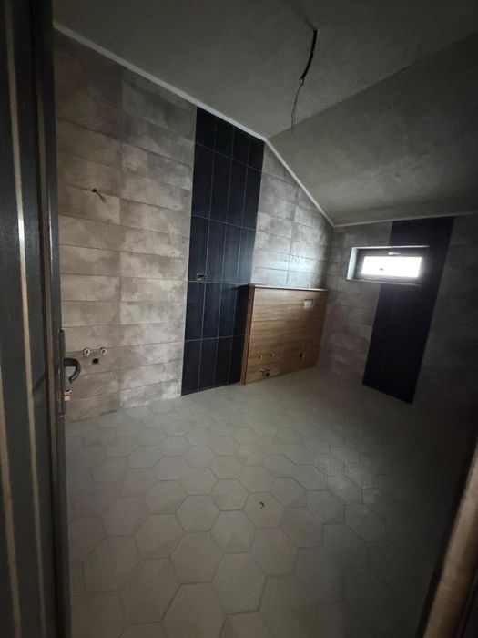 Vand cladire sau inchiriez zona centrala accept variante