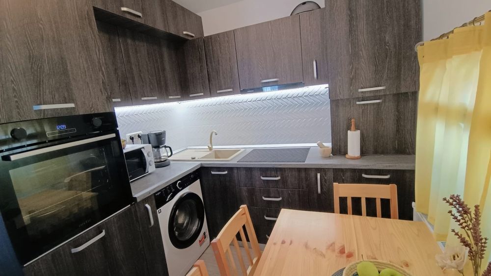 Casa de vanzare  Țițesti Proprietar Teren 448 m2