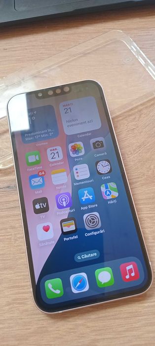 IPhone 13, inca in garantie, roz, impecabil,doar din Galati