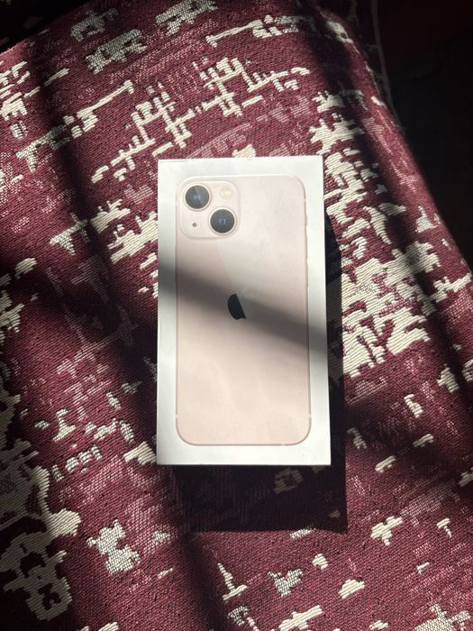 Iphone 13 mini pink