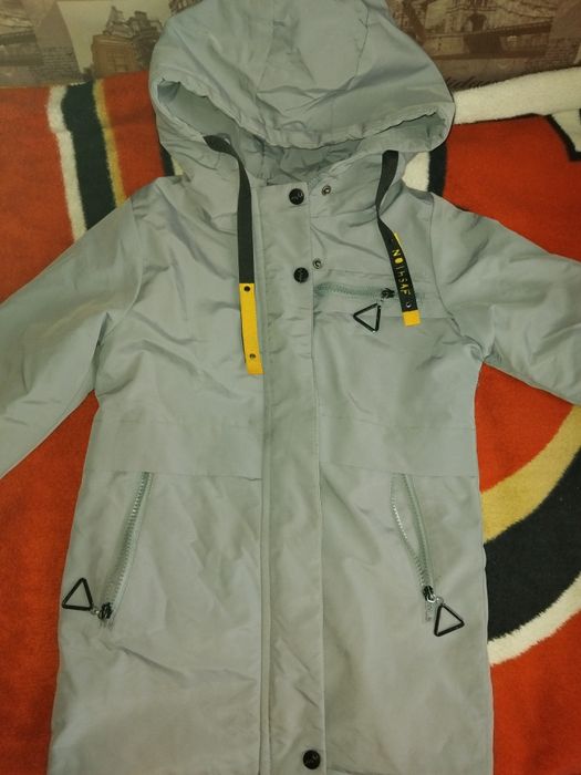 Куртка осень-весна на девочку