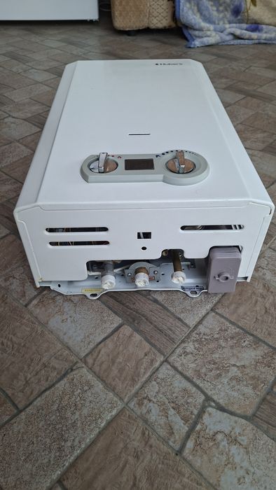 Продам газовую колонку