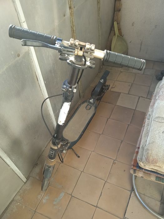 Продам самокат   .