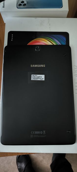 Планшет Samsung GALAXY Tab S2 9.7" Super AMOLED, 32Gb, 4G