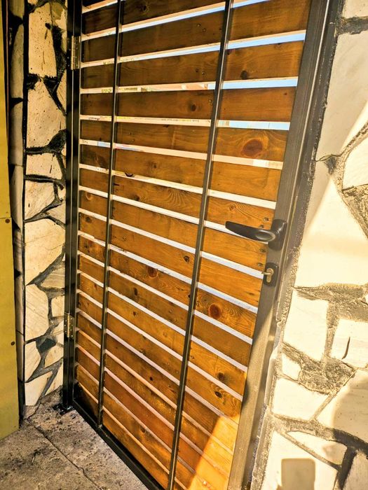 Входна Дървена Врата