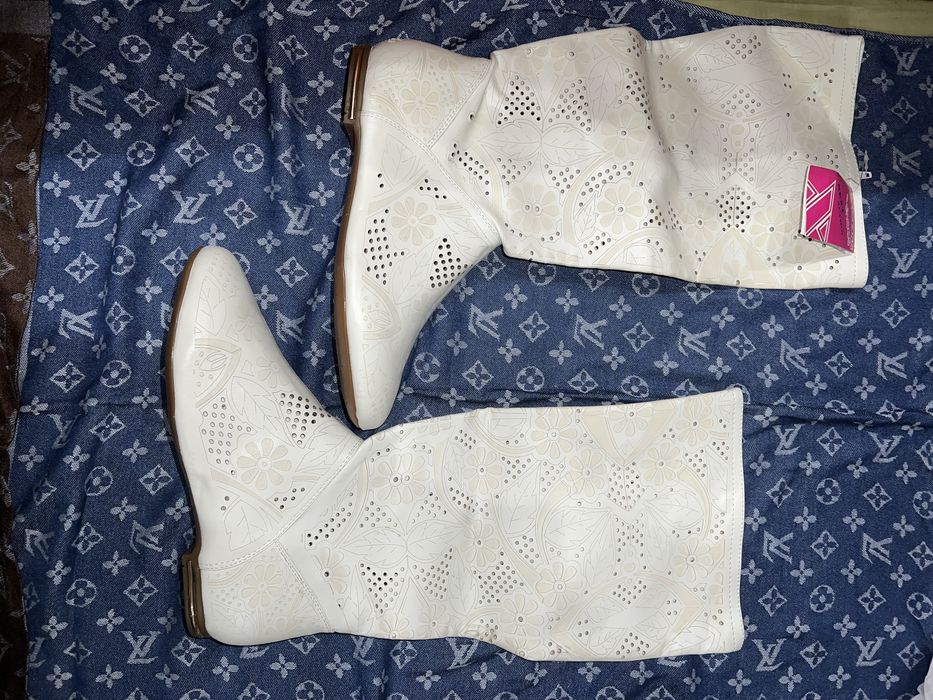 Чисто нови дълги ботуши