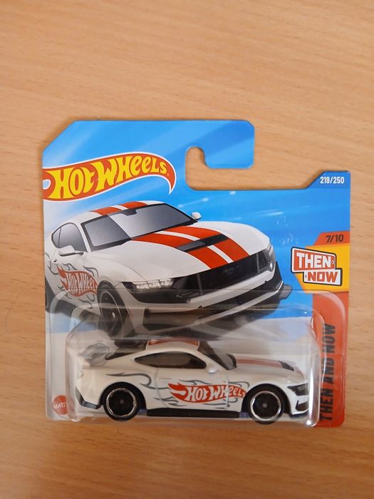 Ford Mustang Dark Horse