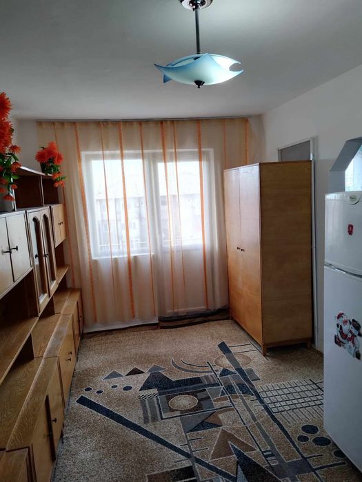 Vând  apartament cu 2 camere