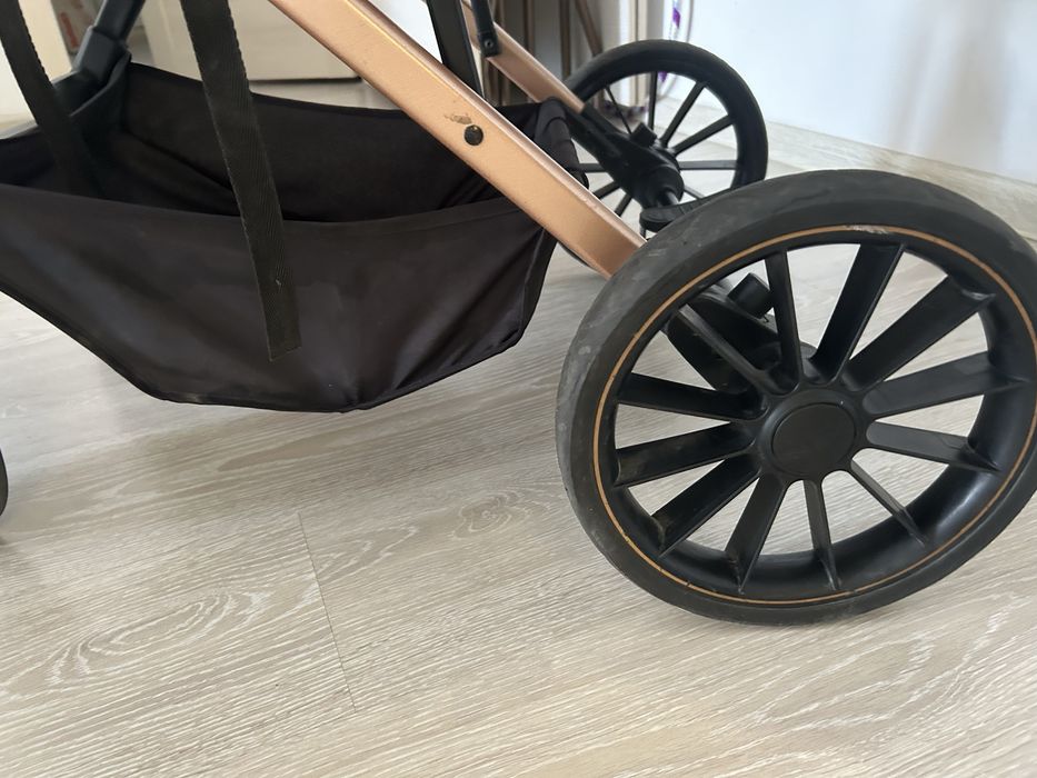 Коляска ining Baby