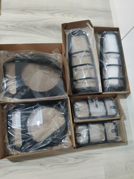 Ornamente Ochelari Pleoape Faruri si Triple spate Suzuki Jimny 4x4