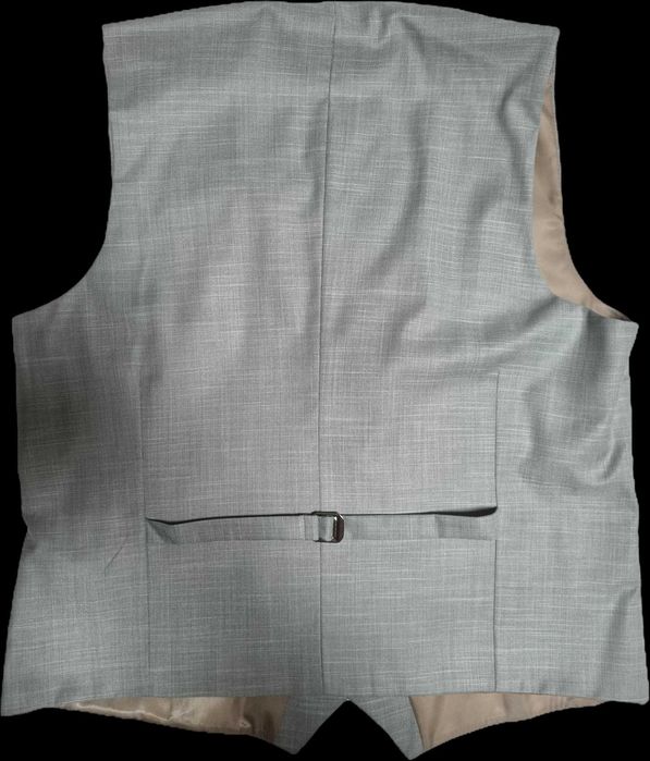 Vand costum pentru barbati nou SLIM FIT