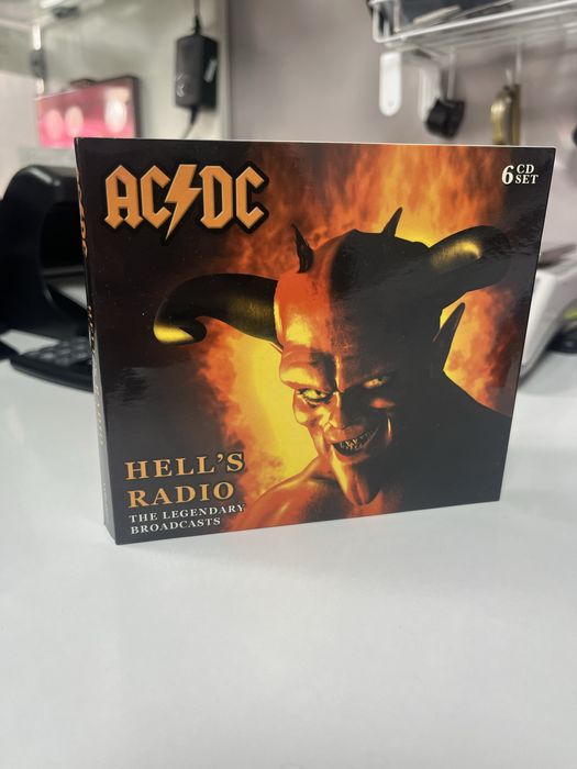 Hell's Radio: Legendary Broadcasts 1974-1979 – AC/DC (CD албум)