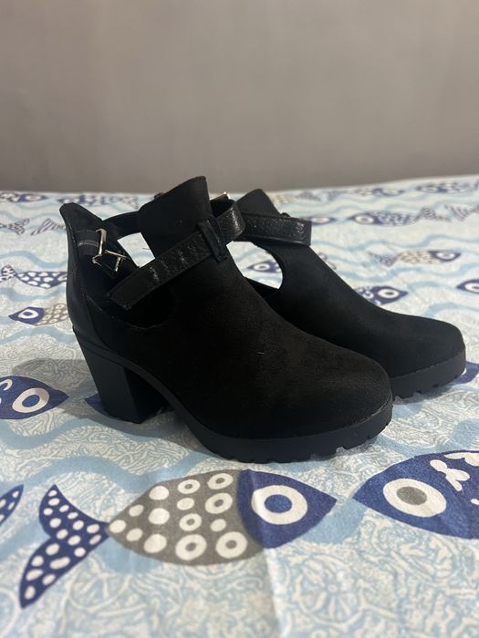 Ghete de vara Zapatos