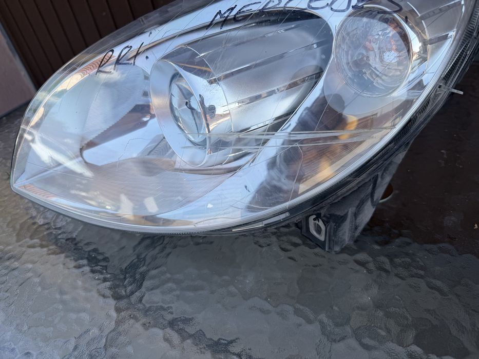 Far stanga mercedes B class