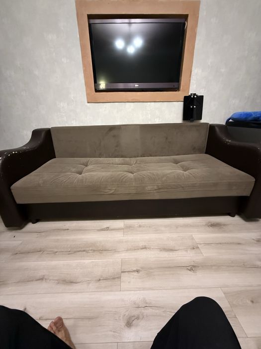 Продам диван в нормальном состоянии