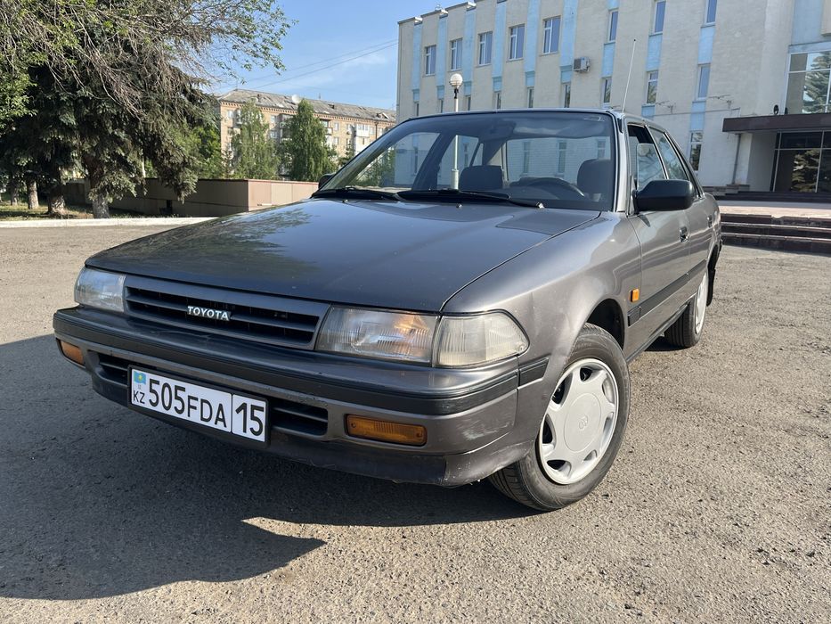 Тойота Карина ll 1988г