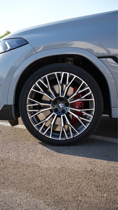 BMW X6 40i xDrive / 381 cp