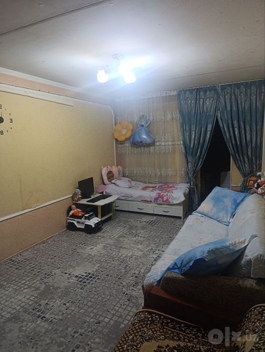 Продам квартиру в г Янгиюль район Гидролезный, орентир  спирт завод  1