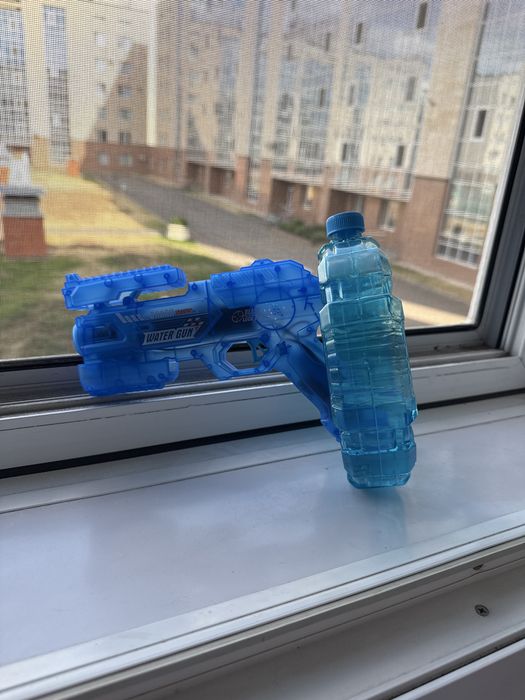 Водяной пистолет Water gun